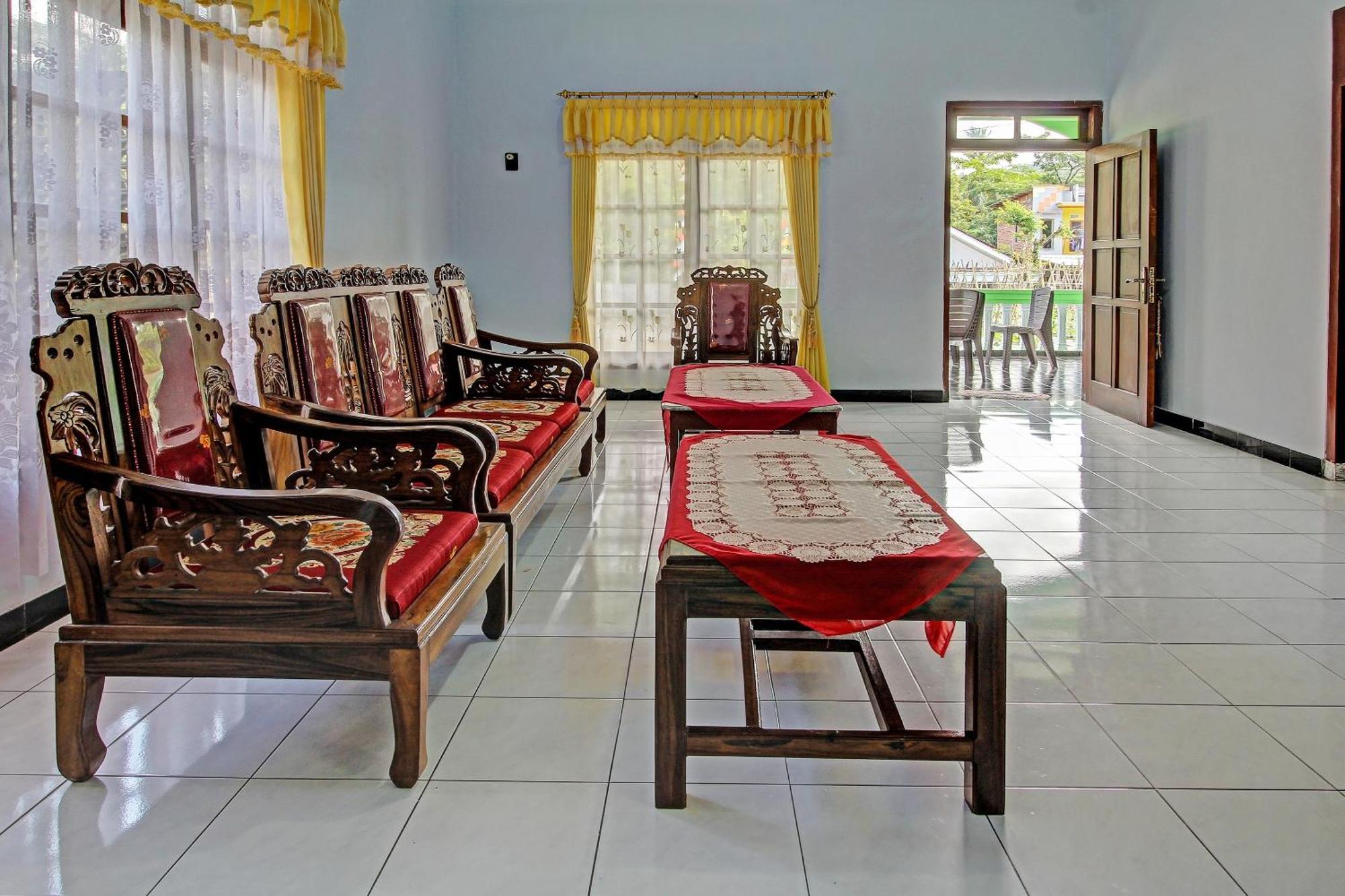 Spot On 91214 Desa Wisata Pandean Hotel Trenggalek Eksteriør billede