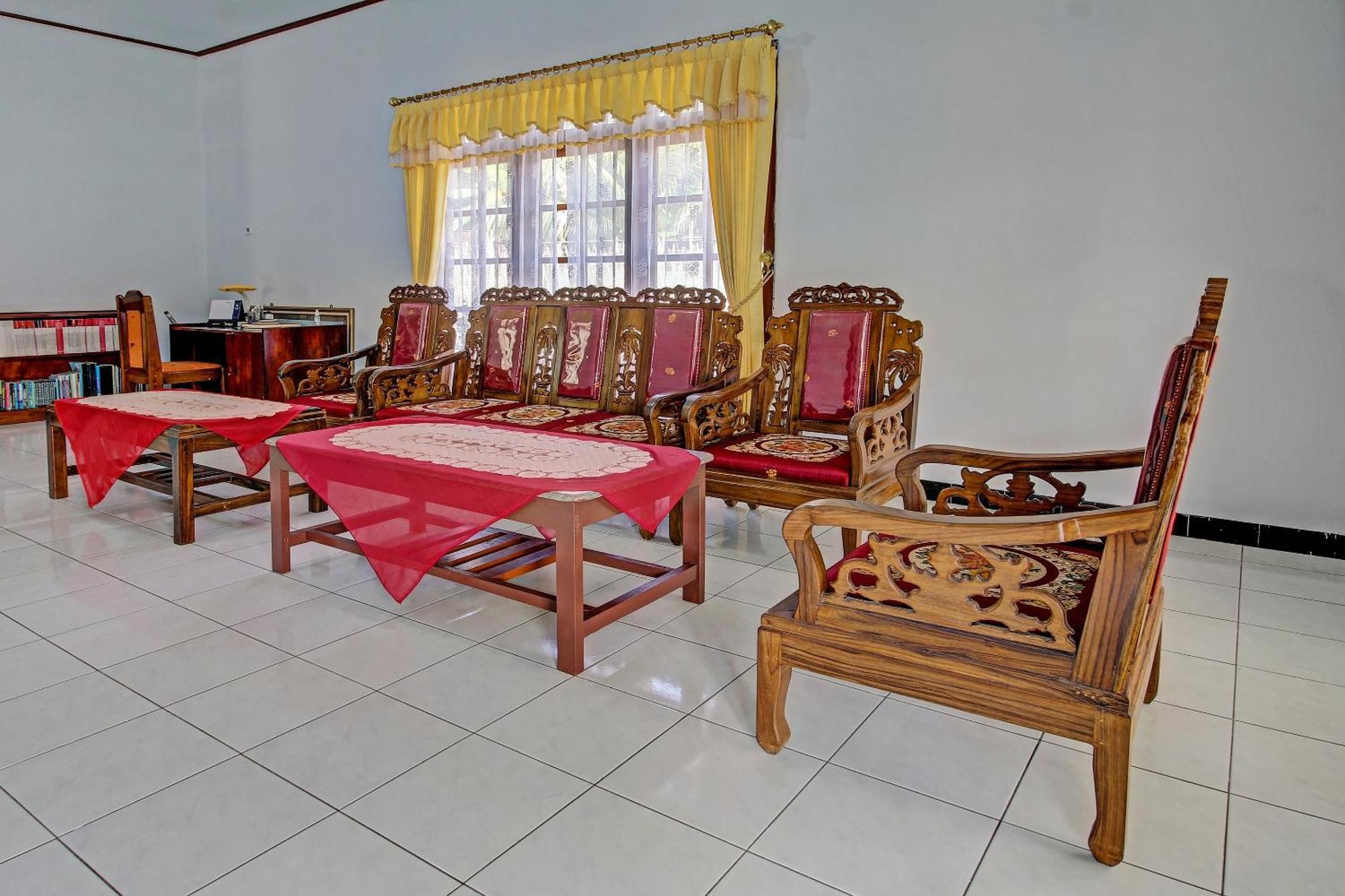 Spot On 91214 Desa Wisata Pandean Hotel Trenggalek Eksteriør billede