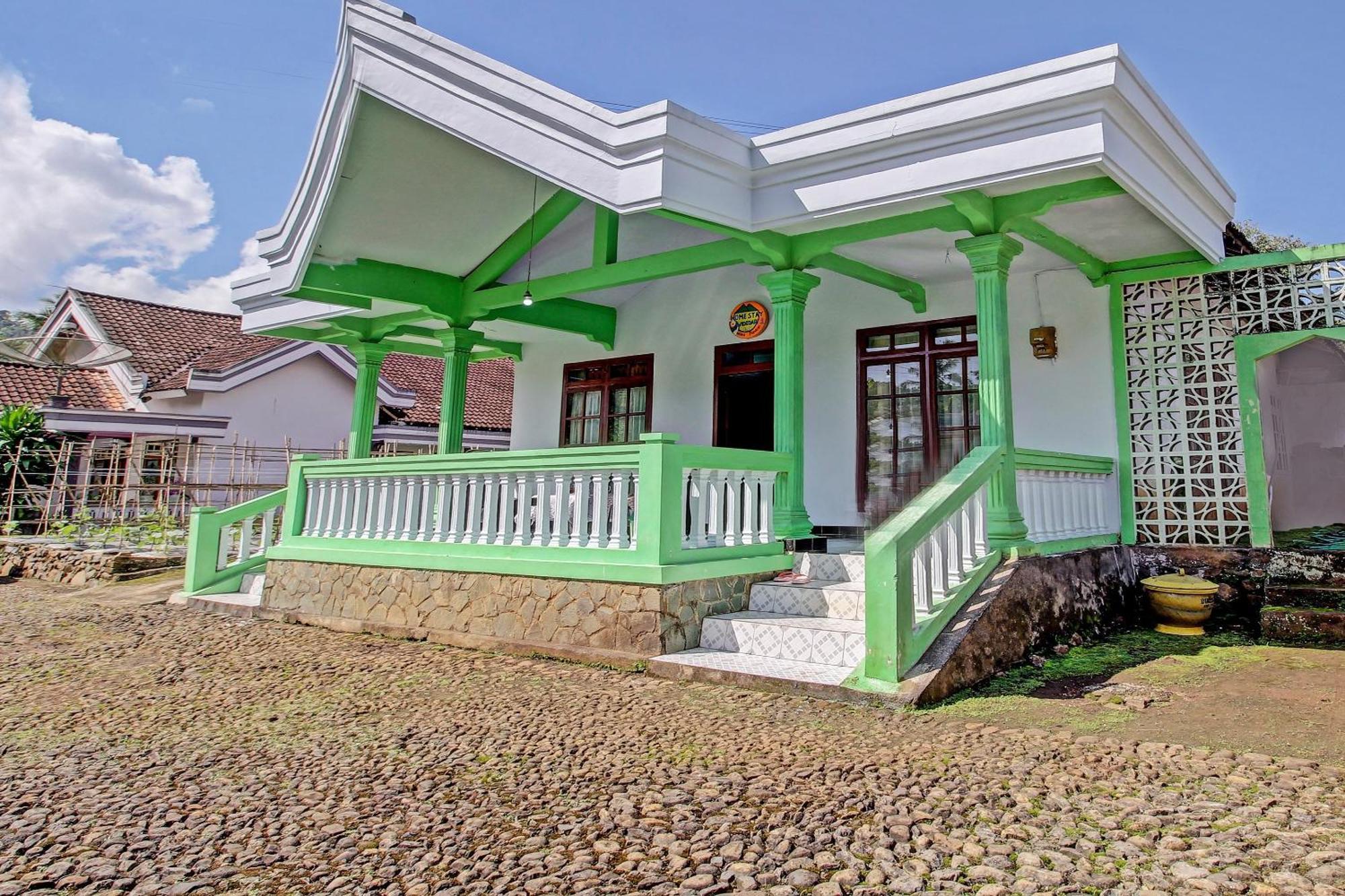 Spot On 91214 Desa Wisata Pandean Hotel Trenggalek Eksteriør billede